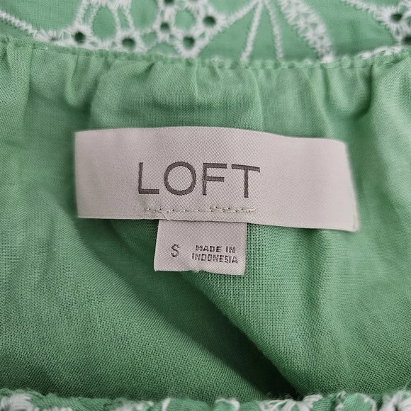 Ann Taylor LOFT Tank Top Green Eyelet Ruffle Square Neck Sleeveless Shirt - Picture 6 of 8